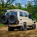 TOYOTA LANDCRUISER 75/78 TROOP CARRIER