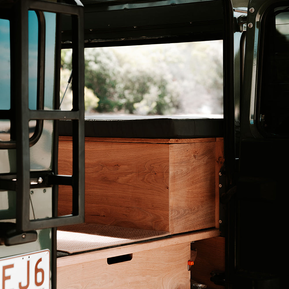 LAND ROVER DEFENDER 110 – Headspace Campers